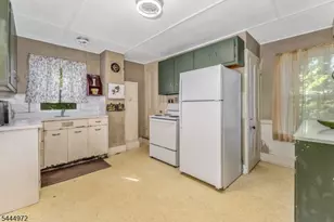 9 Central St, Lebanon, NJ 08833 - Photo 10