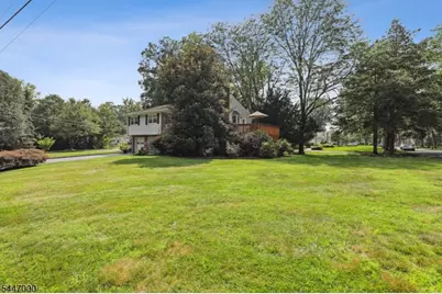 63 Whitney Dr, Berkeley Heights Township, NJ 07922 - Photo 24