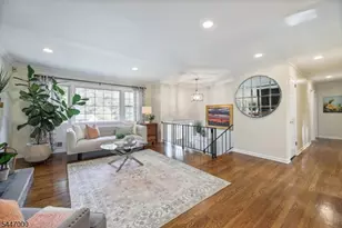 63 Whitney Dr, Berkeley Heights Township, NJ 07922 - Photo 4