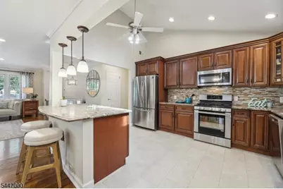 63 Whitney Dr, Berkeley Heights Township, NJ 07922 - Photo 8