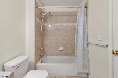 186 Sunshine Dr, Piscataway Township, NJ 08854 - Photo 20