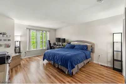 186 Sunshine Dr, Piscataway Township, NJ 08854 - Photo 12