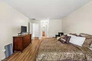 186 Sunshine Dr, Piscataway Township, NJ 08854 - Photo 18