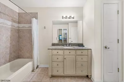 186 Sunshine Dr, Piscataway Township, NJ 08854 - Photo 14