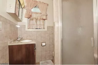 24 New St, Butler, NJ 07405 - Photo 22