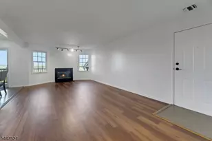 15 Crystal Ln, Paterson, NJ 07501 - Photo 8