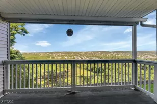 15 Crystal Ln, Paterson, NJ 07501 - Photo 2