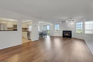 15 Crystal Ln, Paterson, NJ 07501 - Photo 6