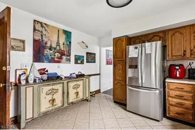 69 Buschmann Ave, Haledon, NJ 07508 - Photo 8