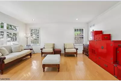 8 Pring Ct, West Orange Township, NJ 07052 - Photo 6