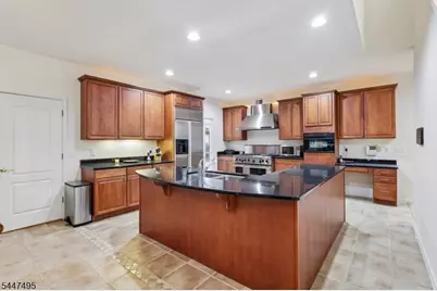 8 Pring Ct, West Orange Township, NJ 07052 - Photo 8