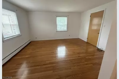 11 Canterbury Ave, North Arlington, NJ 07031 - Photo 4