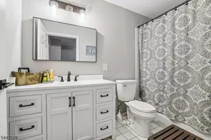 358 Rector, Perth Amboy, NJ 08861 - Photo 18