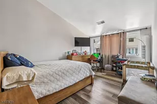 358 Rector, Perth Amboy, NJ 08861 - Photo 16