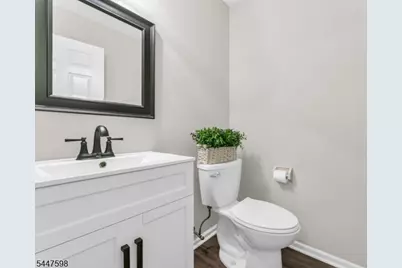 154 Leeds Ct #154, Madison, NJ 07940 - Photo 12