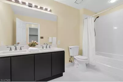 154 Leeds Ct #154, Madison, NJ 07940 - Photo 18