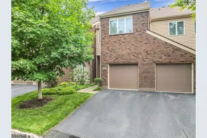 154 Leeds Ct #154, Madison, NJ 07940 - Photo 2