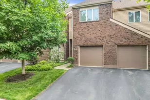 154 Leeds Ct, Madison, NJ 07940 - Photo 2