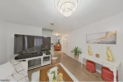 337 18th Ave, Newark, NJ 07108 - Photo 16