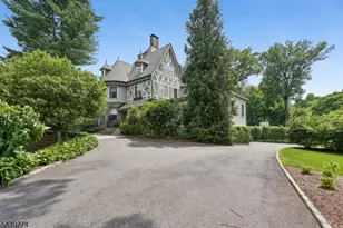 230 Springfield Ave, Summit, NJ 07901 - Photo 4