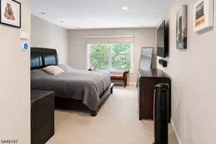 28 Camlet Ct, Roseland, NJ 07068 - Photo 8
