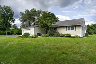 29 1st St, Franklin Township, NJ 08873 - Photo 2