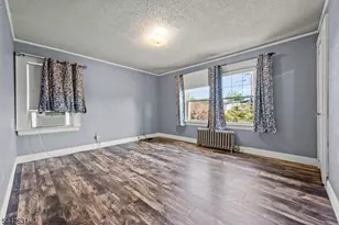 22 Meeker Pl, Millburn, NJ 07041 - Photo 8