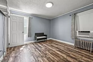 22 Meeker Pl, Millburn, NJ 07041 - Photo 10