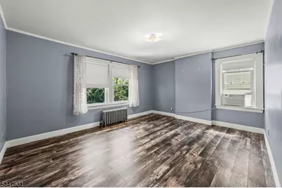 22 Meeker Pl, Millburn, NJ 07041 - Photo 6