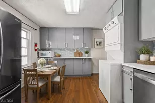 22 Meeker Pl, Millburn, NJ 07041 - Photo 2