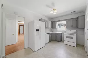 219 Magie Ave, Roselle Park, NJ 07204 - Photo 14