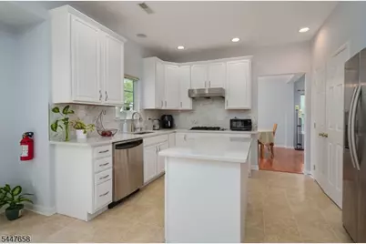 2 Pickering Cir, Montgomery Township, NJ 08540 - Photo 14