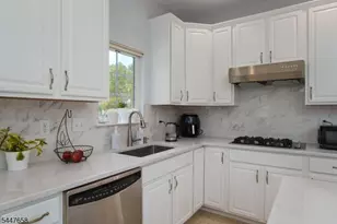 2 Pickering Cir, Montgomery Township, NJ 08540 - Photo 16