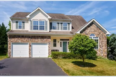 2 Pickering Cir, Montgomery Township, NJ 08540 - Photo 1