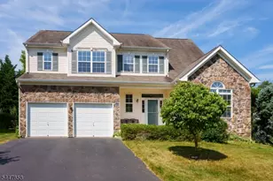 2 Pickering Cir, Montgomery Township, NJ 08540 - Photo 1