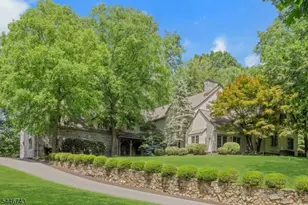 9 Beacon Hill Dr, Chester, NJ 07930 - Photo 1