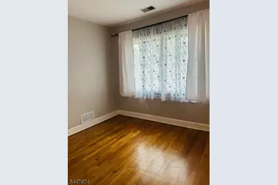 75 S Ashby Ave, Livingston, NJ 07039 - Photo 6