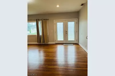 75 S Ashby Ave, Livingston, NJ 07039 - Photo 2