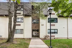46 Watsessing Ave Ub15, Belleville, NJ 07109 - Photo 1