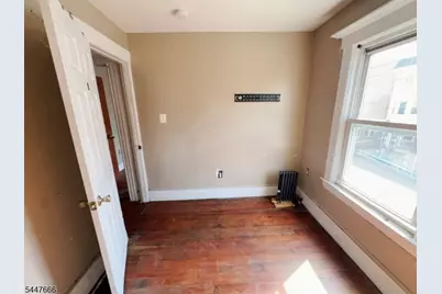332 S 19th St, Newark, NJ 07103 - Photo 8