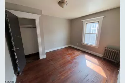 332 S 19th St, Newark, NJ 07103 - Photo 6