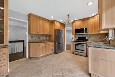 29 Tiffany Dr, Livingston, NJ 07039 - Photo 8