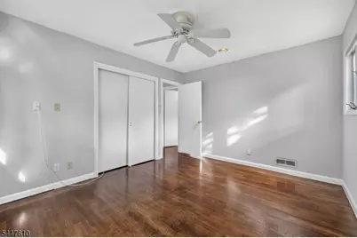 29 Tiffany Dr, Livingston, NJ 07039 - Photo 12