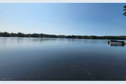 21 Meteor Trl, Byram Township, NJ 07821 - Photo 8