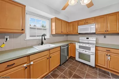 301 Windsor Ct, Hillsborough Township, NJ 08844 - Photo 28