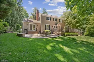 75 Club Dr, New Providence, NJ 07901 - Photo 2