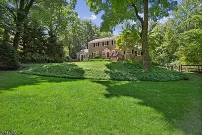75 Club Dr, New Providence, NJ 07901 - Photo 4
