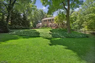 75 Club Dr, New Providence, NJ 07901 - Photo 4