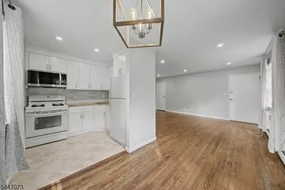 19 Savage Rd A #7, Denville Twp., NJ 07834 - Photo 4