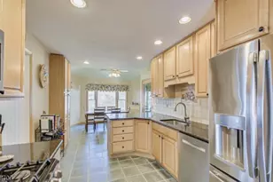 19 Annette Dr, Edison, NJ 08820 - Photo 16